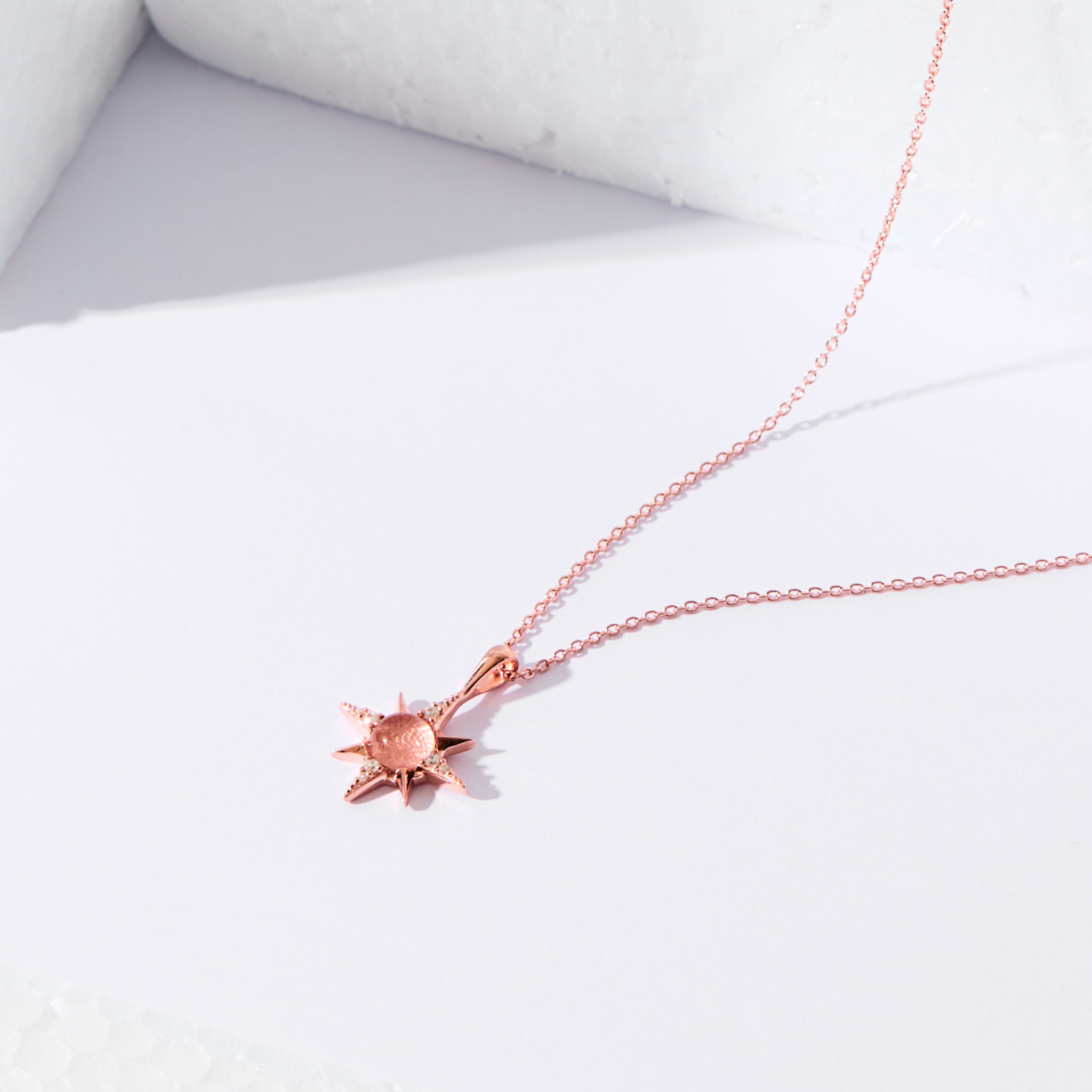 Near the stars Necklace - Rose Quartz